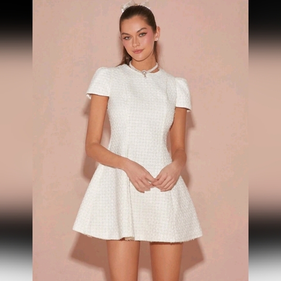 Spring/Summer Romantic  Women's Cute Round Neck Short Sleeve Tweed Short - Picture 1 of 4